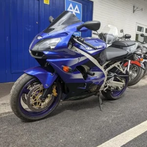 Kawasaki ZX9R 2002 F model - Image 2