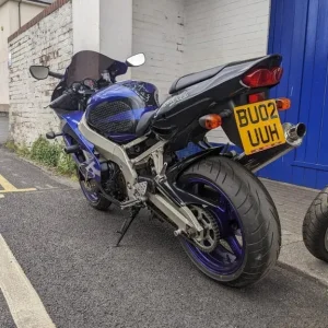 Kawasaki ZX9R 2002 F model - Image 3