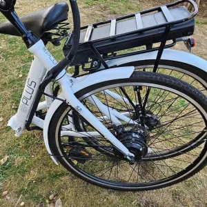E-Plus Commute Folding Electric Bike – White – 36V – Shimano 7-Speed - Image 3