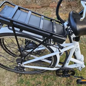 E-Plus Commute Folding Electric Bike – White – 36V – Shimano 7-Speed - Image 7