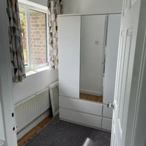 Double bedroom with separate toilet - Image 5
