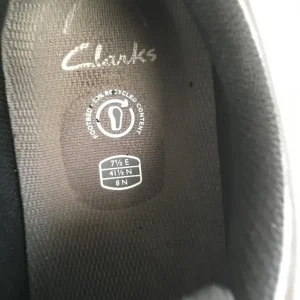 Clarks boys shoes size 7.5 black - Image 2