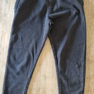 Tracksuit bottoms and striped cardigans - Image 5