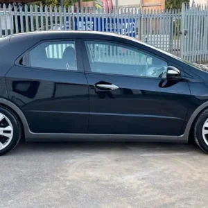 2009 Honda Civic 1.8 i-VTEC ES 5-door hatchback - Image 3