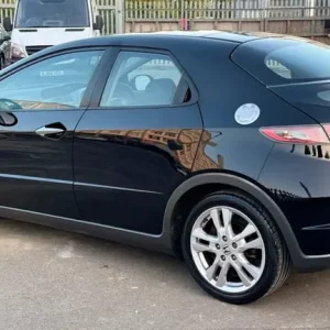 2009 Honda Civic 1.8 i-VTEC ES 5-door hatchback - Image 8