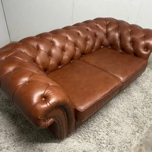 CHESTERFIELD LARGE 2 SEATER CLUB SOFA WITH CHESTNUT BROWN LEATHER - Image 3