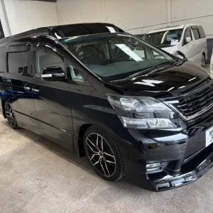 2010 Toyota Vellfire 2.4L Camper Van – 4-Bed, Metallic Black, 42,000 Miles - Image 3