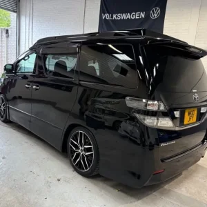 2010 Toyota Vellfire 2.4L Camper Van – 4-Bed, Metallic Black, 42,000 Miles - Image 5