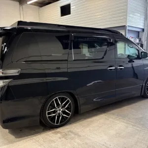 2010 Toyota Vellfire 2.4L Camper Van – 4-Bed, Metallic Black, 42,000 Miles - Image 6
