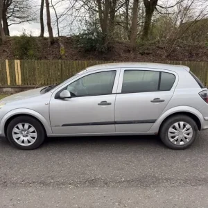 2008 Vauxhall Astra 1.7 CDTi 16V Life 5-door Hatchback - Image 4