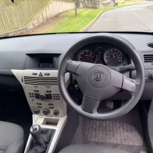 2008 Vauxhall Astra 1.7 CDTi 16V Life 5-door Hatchback - Image 7
