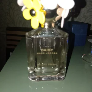 Daisy by Marc Jacobs Eu so Fresh eau de toilette - Image 3