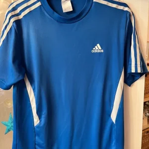 Adidas Tshirt