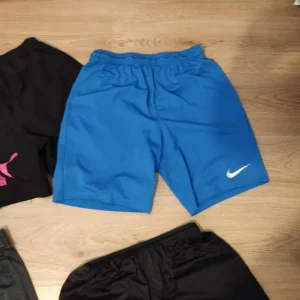 Branded ladies shorts - Image 2