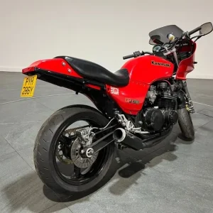 1983 Kawasaki GPZ75-0 Red with Black Wheels - Image 5