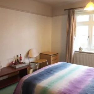 Double Room in Paulton, Bath and North East Somerset - Image 2