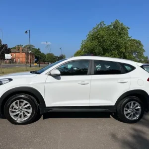 2018 Hyundai Tucson CRDI SE Nav Blue Drive Estate Diesel Manual - Image 2