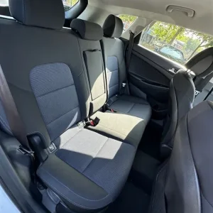 2018 Hyundai Tucson CRDI SE Nav Blue Drive Estate Diesel Manual - Image 8