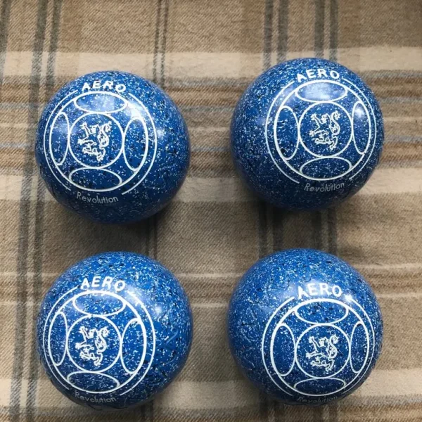 Aero Revolution size 3.5H WB24 Z grip blue with black/white speckle. Lion motif