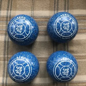 Aero Revolution size 3.5H WB24 Z grip blue with black/white speckle. Lion motif