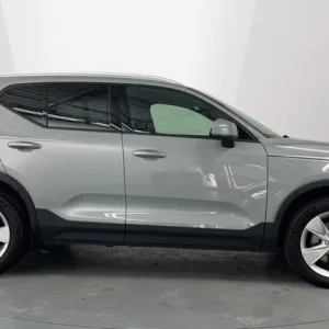 2024 Volvo XC40 B3 Core Mild Hybrid Estate - Image 3