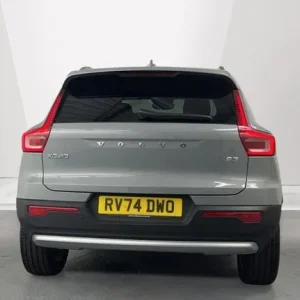 2024 Volvo XC40 B3 Core Mild Hybrid Estate - Image 7