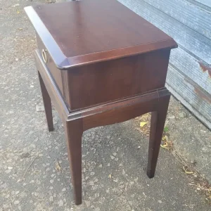 Stag Minstrel single bedside table - Image 3