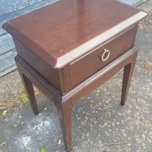 Stag Minstrel single bedside table - Image 4
