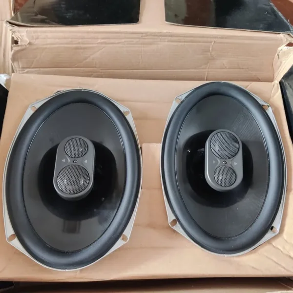 JBL Grand Touring GTO938 3-way speaker