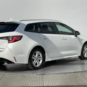 2022 Suzuki Swift 1.8h Hybrid Estate - Image 6