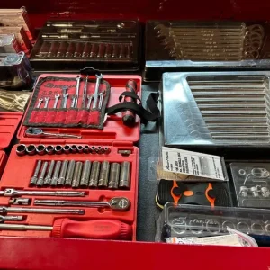 Master Series Snap-On Tool Box (KTL1022 54”) and Snap-On Tools - Image 6