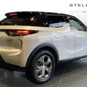 2024 DS 3 Crossback E-TENSE Electric SUV - Image 3