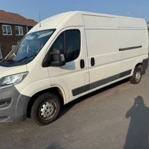 Citroen Relay Panel Van 2018 Manual with Air Con and Euro 6 Diesel - Image 2