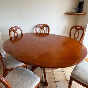 Extendable dining table and 6 chairs - Image 6