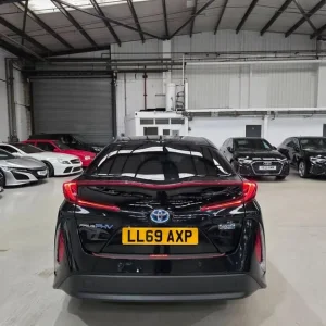 2023 Toyota Prius Business Edition Plus - Image 4