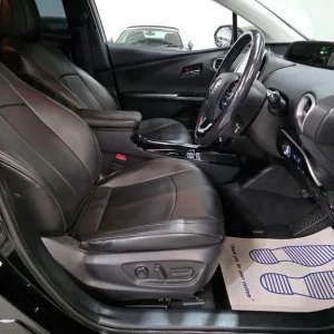 2023 Toyota Prius Business Edition Plus - Image 6