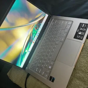 Acer Swift 3 laptop 12-core i5 16GB RAM 512GB SSD Full HD