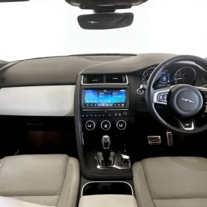 2019 Jaguar E-Pace 2.0d R-Dynamic SE 5-door AWD Estate - Image 3