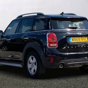 2018 MINI Countryman 2.0 Diesel Manual 5-door - Image 2