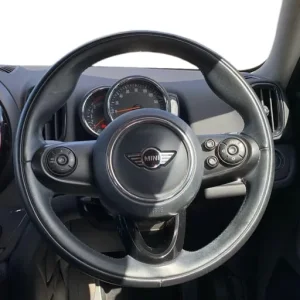 2018 MINI Countryman 2.0 Diesel Manual 5-door - Image 5