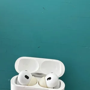 Apple AirPods Pro 2 - Image 2
