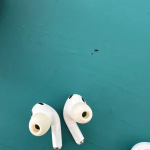 Apple AirPods Pro 2 - Image 3