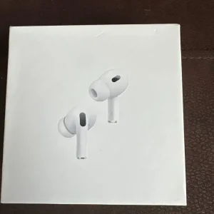 Apple AirPods Pro 2 - Image 4