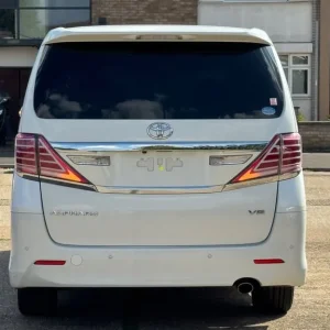2013 Toyota Alphard 3.5L V6, 7-seater, Euro 6, Fresh Import - Image 5