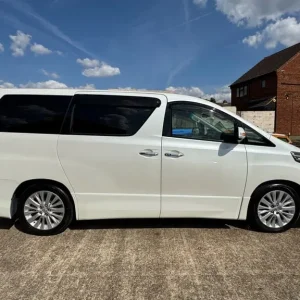 2013 Toyota Alphard 3.5L V6, 7-seater, Euro 6, Fresh Import - Image 7