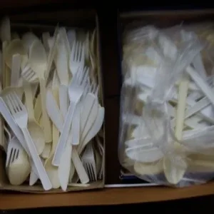 Plastic Knives Forks and Spoons - Image 4