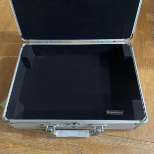 coin collectors case with 4 x £5 coins - Image 2