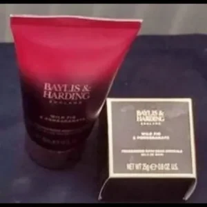 Make-up and Skincare - Image 4