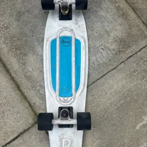 Skate board - Image 2