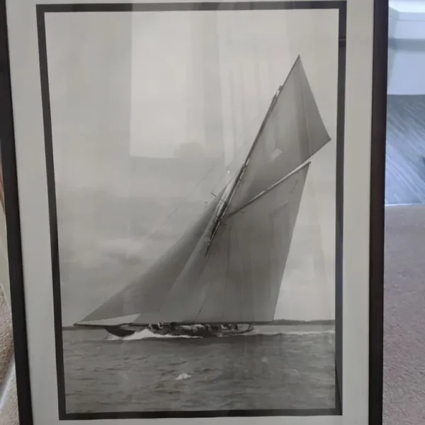 Sailing yacht photo